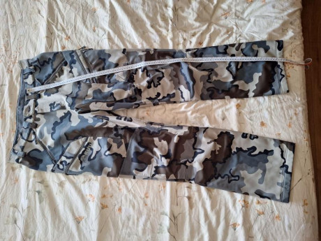 Hola a todos,

VENDO Pantalon KUIU modelo Axis Hybrid. 
Talla: 36 (americana, se corresponde con la Levis).

Solo 02