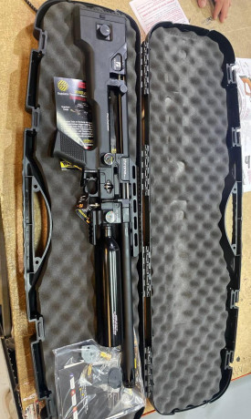  PCP THRONE G2 - REXIMEX THRONE GEN 2 
Calibre 5.5mm (.22)
2 cargadores 5,5mm
1 cargador mono tiro 5,5mm

Accesorios, 10