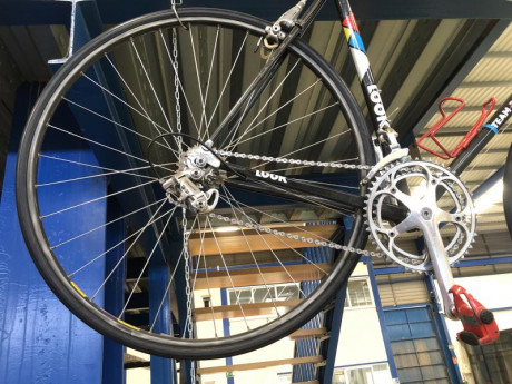 Ofrezco bicicleta carrera Look,cuadro cerámico desarrollo campagnolo.
De profesional.equipo de asistencia 00