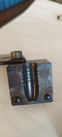 Vendo por no utilizar esta turquesa Hensel de calibre 41.Por 50 euros.Un saludo.VENDIDA: 02