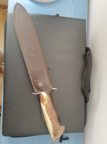 Vendo cuchillo de remate joker chamois, estado nuevo de paquete, no usado nunca. 80€ envio incluido 00