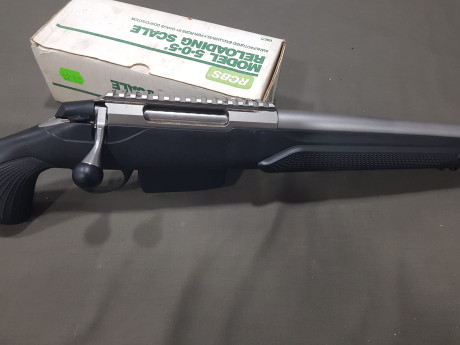 Un compañero vende un TIKKA T3X en cal. 6,5x55 creo que es el super varmint, ha tirado dos cajas de 20 01