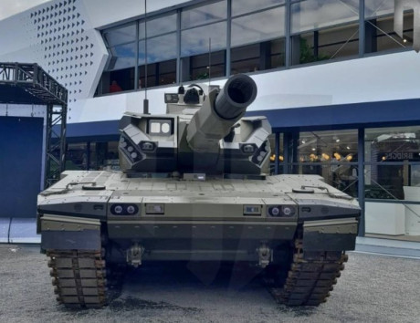 Saludos, carristas.

En la reciente feria Eurosatory 2022 han habido varias novedades en el tema de los 01