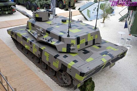 Saludos, carristas.

En la reciente feria Eurosatory 2022 han habido varias novedades en el tema de los 40