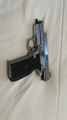 Gracias a todos por vuestro interés. Se ha vendido. 
Un saludo. 

Se vende pistola guiada en F. Compacta 00
