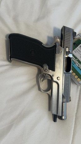 Gracias a todos por vuestro interés. Se ha vendido. 
Un saludo. 

Se vende pistola guiada en F. Compacta 12