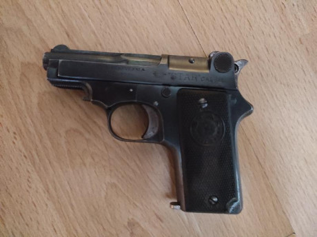 Se vende Star sindicalista en perfecto estado de funcionamiento,con dos cargadores y algo de munición.Arma 01