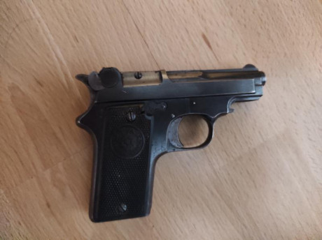 Se vende Star sindicalista en perfecto estado de funcionamiento,con dos cargadores y algo de munición.Arma 00
