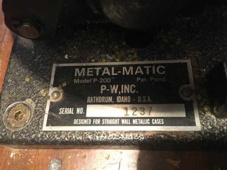 Hola  vendo   Maquina de recarga (100 euros negociables ). La maquina se encuentra en Madrid, mando enlace 30