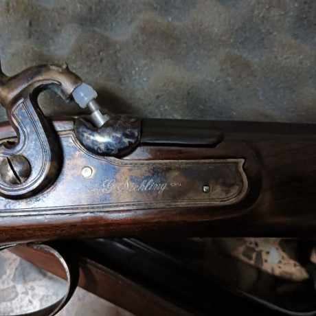 Vendo rifle Creedmore AMR G.Schiling cal. 45 con maleta y correa. Esta en perfecto estado con excelentes 02