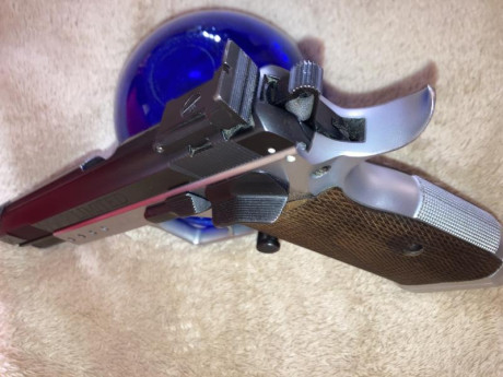 Fotos adjuntas.

Calibre 9 mm Pb, 2 cargadores, guiada en F.

El arma está en Burgos.

450 Euros + gastos 11