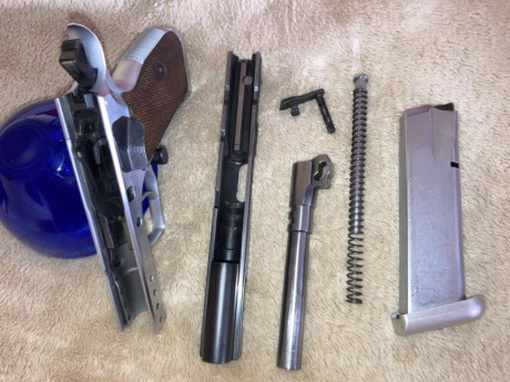 Fotos adjuntas.

Calibre 9 mm Pb, 2 cargadores, guiada en F.

El arma está en Burgos.

450 Euros + gastos 10