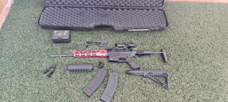 Chiappa M4 four con guardamanos m-lok y culata retráctil, punto rojo ,(chino)  montura 45° , visor réplica 01