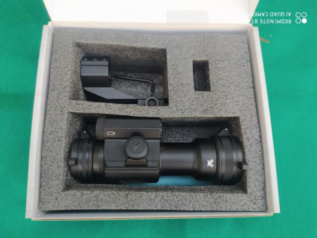   Buenas tardes

Pongo en venta un visor de punto rojo Vortex Strikefire II en un estado absolutamente 02