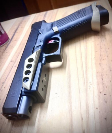 Glock 34 Gen 5 MOS
El arma está preparada para standard con todas estas modificaciones.. 
. Alzas y punto 01