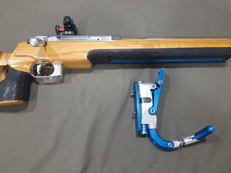 Vendo Unique T3000 rifle modular (cañones intercambiables) en cal 6,5x55se por falta de uso por 1500€.
Saludos. 11