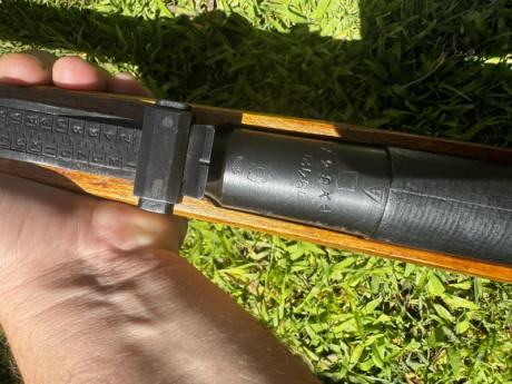 El Mosin-Nagant ..
es un rifle militar accionado por cerrojo, con cargador de cinco proyectiles, que 42