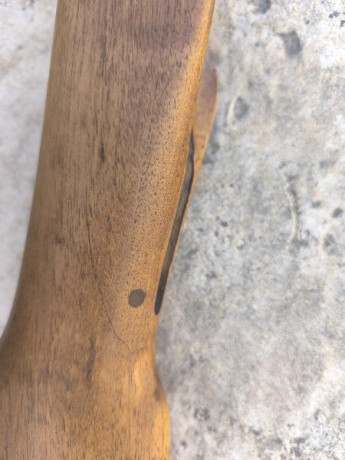 Se vende culata en buen estado, sin herrajes, tiene una pequeña reparación como se ve en las fotos.
80€ 02