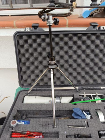 Vendo Maletín Peli con ruedas y medidas según se ve en las fotos. Tiene dos bandejas, inferior para portar 20