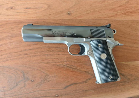 Buenos días a todos,

Vendo pistola Colt 1911 Combat Elite en calibre 38 Super Auto, con cañón de 5 pulgadas, 01