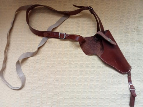 Buenas tardes.
Vendo está sobaquera para pistola del 9c. Se usó para una constable y le iba perfecta, 00
