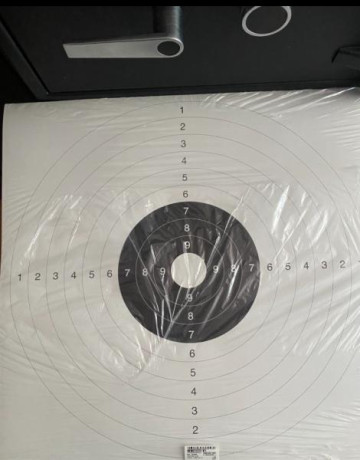 Hola tiradores, hoy he comprado estos blancos en Decathlon, es la primera vez, son de medidas reglamentarias 00