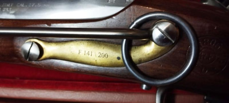 Vendo carabina Le Hussard caballeria calibre 69 de Pedersoli con accesorios y caja.
Edición numerada de 02