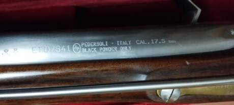 Vendo carabina Le Hussard caballeria calibre 69 de Pedersoli con accesorios y caja.
Edición numerada de 10