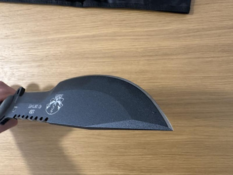 Literalmente sin estrenar, acero al carbono 1095 con capa de protección para evitar corrosión y reflejos 01