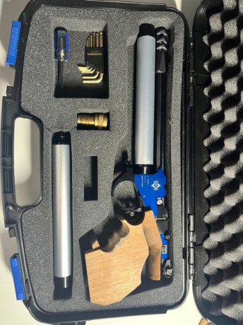 Hola pongo a la venta esta macht guns mg1 único propietario y con tres años de antigüedad la pistola se 02