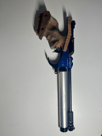 Hola pongo a la venta esta macht guns mg1 único propietario y con tres años de antigüedad la pistola se 01