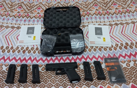     ***RESERVADA***   

Hola a todos:

Vendo Glock 44 seminueva, del cal. 22 LR, de la que soy único propietario, 01