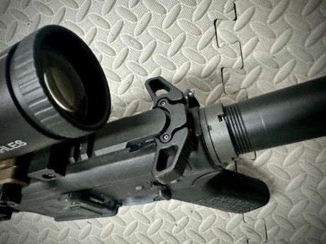 VENDO CONJUNTO  
NO CAMBIOS 

•AR15 Diamondback customizado del 300blk (con 500-800 disparos)
•Kahles 20