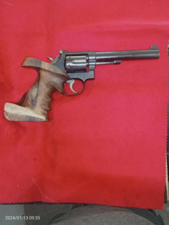Pues eso...por abandono de actividad ,vendo Smith & wesson K14 ....es el arma que he usado para subir 02