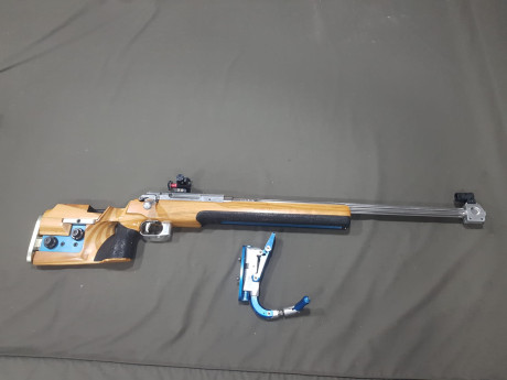 Vendo Unique T3000 rifle modular (cañones intercambiables) en cal 6,5x55se por falta de uso por 1500€.
Saludos. 22