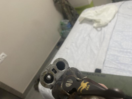Buenas, pretendo vender esta escopeta paralela del calibre 12 mm , funciona bien, no se ha usado mucho. 12