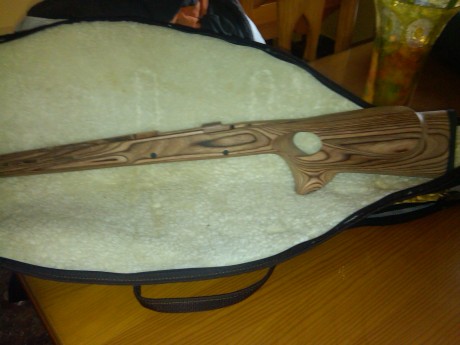 Hola compañeros, os explico e comprado una culata para mi Mauser y viene la madera al natural, es madera 50