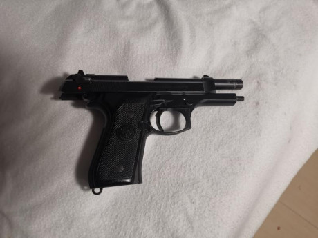 Buenas tardes, pongo a la venta estas dos armas, ambas en perfecto estado, cuidadas y con pocos disparos 10