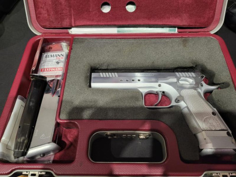 Buenas vendo esta tanfoglio limited custom, habré pegado 300 tiros con ella, ya que no haré ipsc y me 02