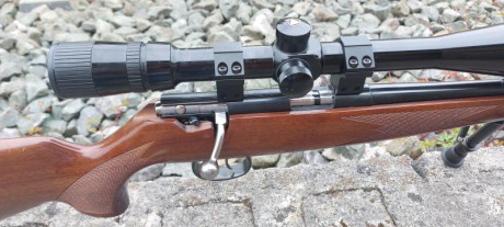 Buenas.
Vendo, por no utilizar, carabina de la prestigiosa casa Alemana Anchut.
Modelo.......1415
Calibre.........22 12