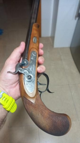 Buenas compañeros.

Vendo pistola Hege Uberlinger cal 33 hecha en Alemania.
Cañón de acero Krupp 

Conjunto 81