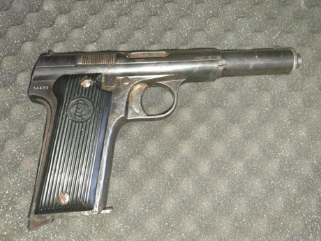 Pistola ASTRA 400 RE fabricada en la zona republicana 
con N° 14471.
Las pistolas REPÚBLICA ESPAÑOLA se 02
