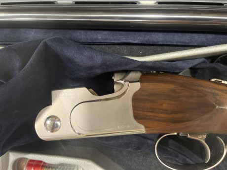 Hola;
A la venta escopeta Superpuesta Beretta 692 SPORTING B-FAST;
Con cañón de 76cm.
Culata B-Fast regulable.
Contrapesos 00