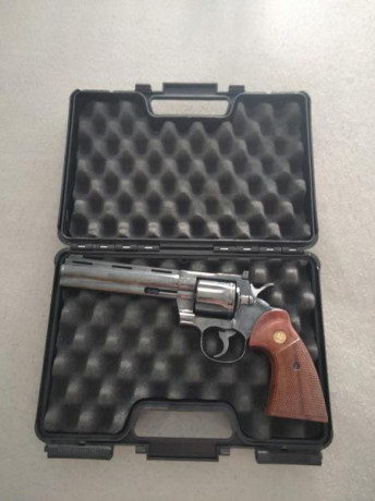 Vendo revolver colt python calibre .357magnum, autentico colt nada de reedicion ( eso me dijo el armero 00