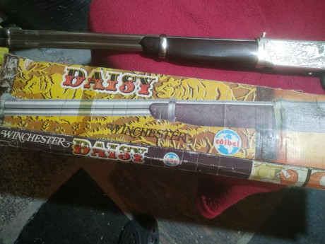 Vendo rifle winchester DAISY 
Juguete muy cotizado 
El martillo percutor no está 
Para colección 
También 01