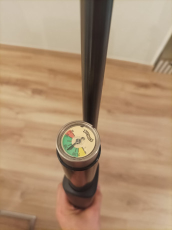 Hola.

Un amigo que no tiene cuenta en armas me pide que le ponga este anuncio.  Yo solo lo pongo.  Para 11