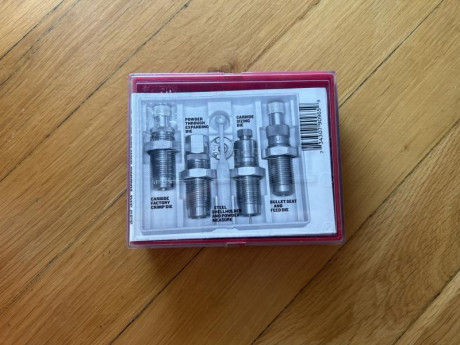 Vendo “NUEVO” set die deluxe lee 40sw.
Precio: 40€ portes incluidos en peninsula.
REBAJA OCTUBRE 2024. 02