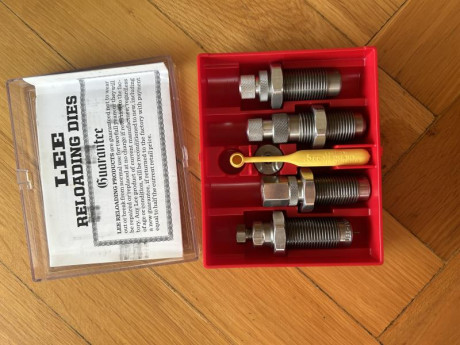 Vendo “NUEVO” set die deluxe lee 40sw.
Precio: 40€ portes incluidos en peninsula.
REBAJA OCTUBRE 2024. 00