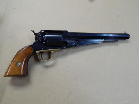 Buenas tardes a todos.
pongo en venta una magnifica replica del revolver Remington mod 1850 fabricado 01