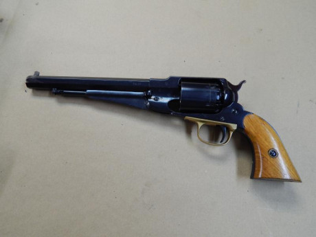 Buenas tardes a todos.
pongo en venta una magnifica replica del revolver Remington mod 1850 fabricado 00